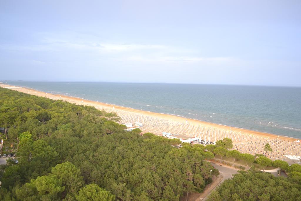 Ariston Apartamento Lignano Sabbiadoro Exterior foto